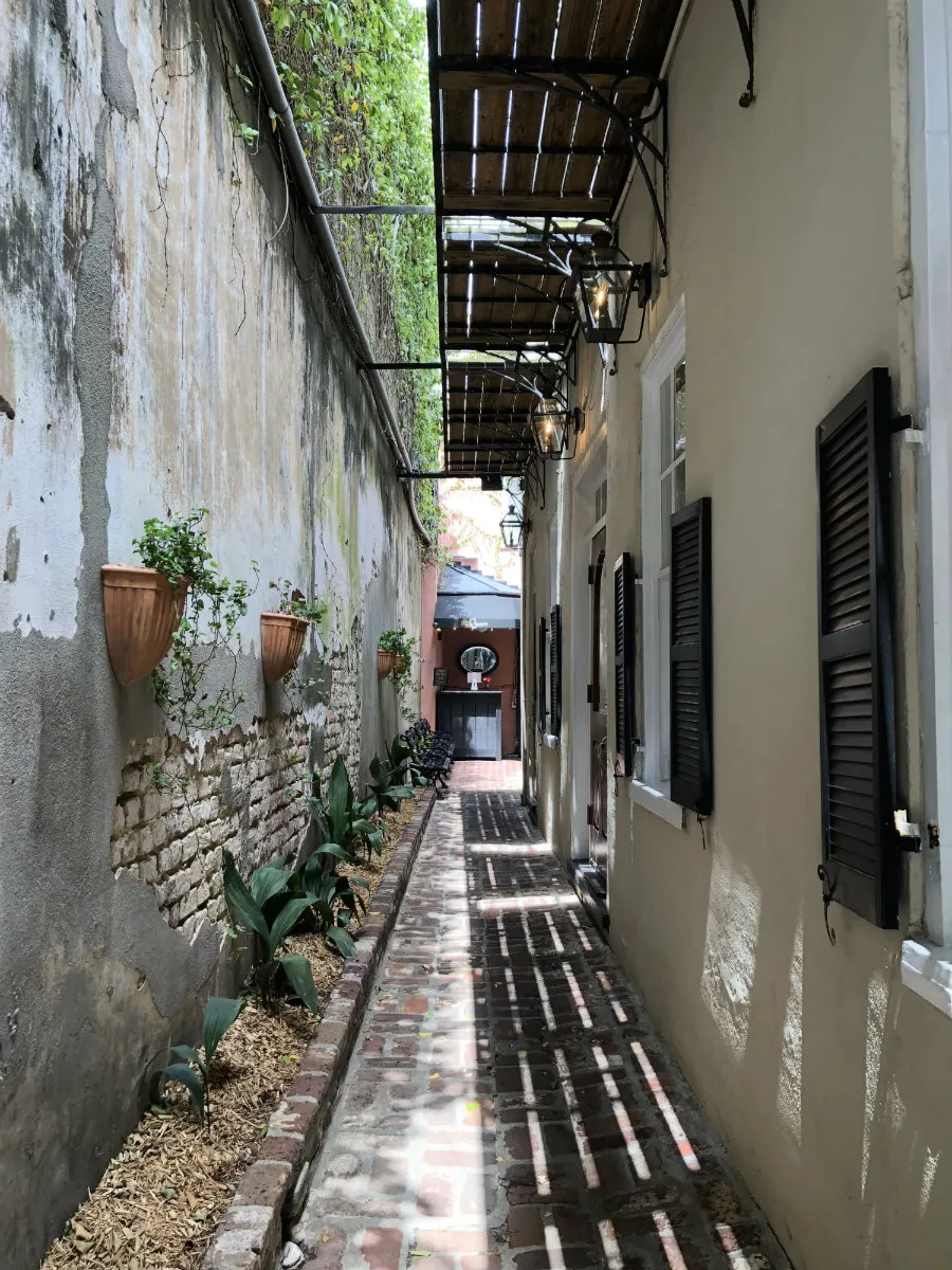Charleston alley | Charleston getaway