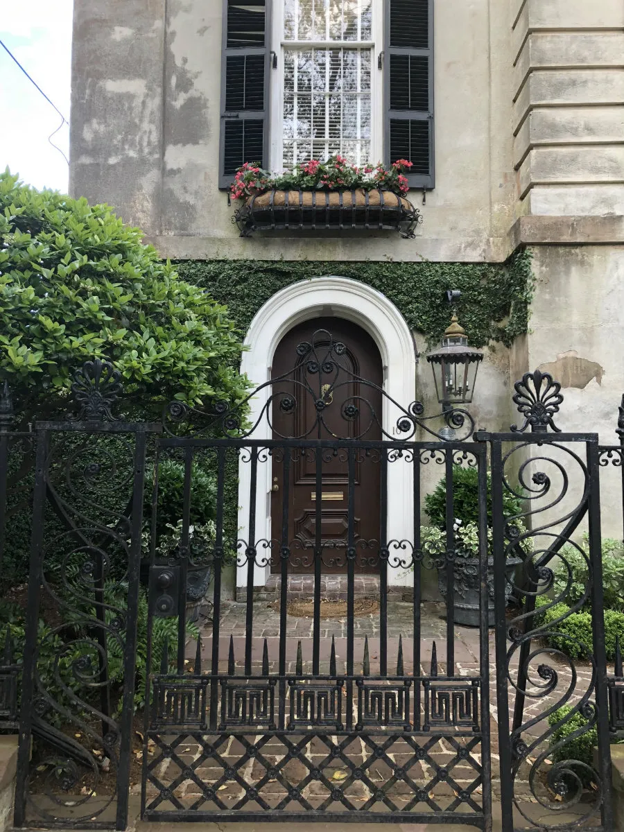Charleston-SC-house-entryway