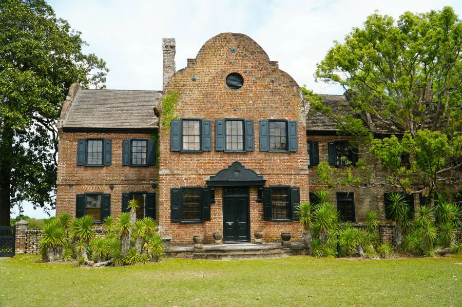 We took a tour of the Middleton Plantation house on our Charleston Getaway weekend