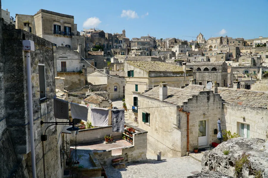 matera-laundry-drying