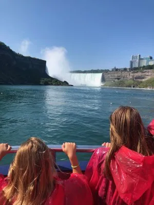 Approaching Horseshoe Falls on the Hornblower Cruise