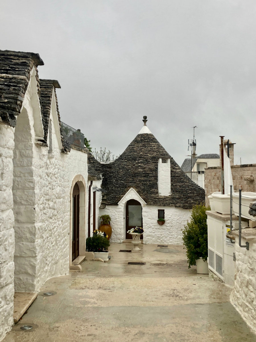 Alberobello Puglia trullo