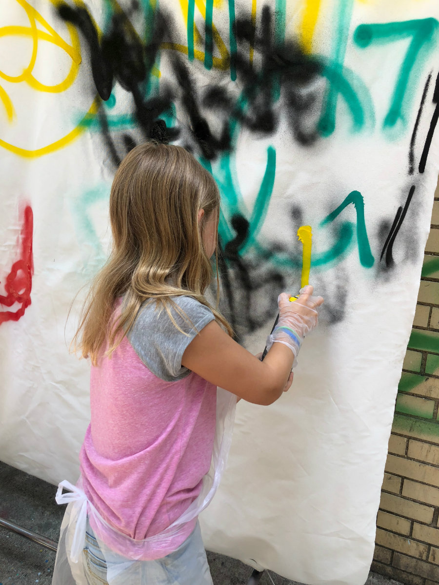 Brooklyn-Unplugged-street-art-making