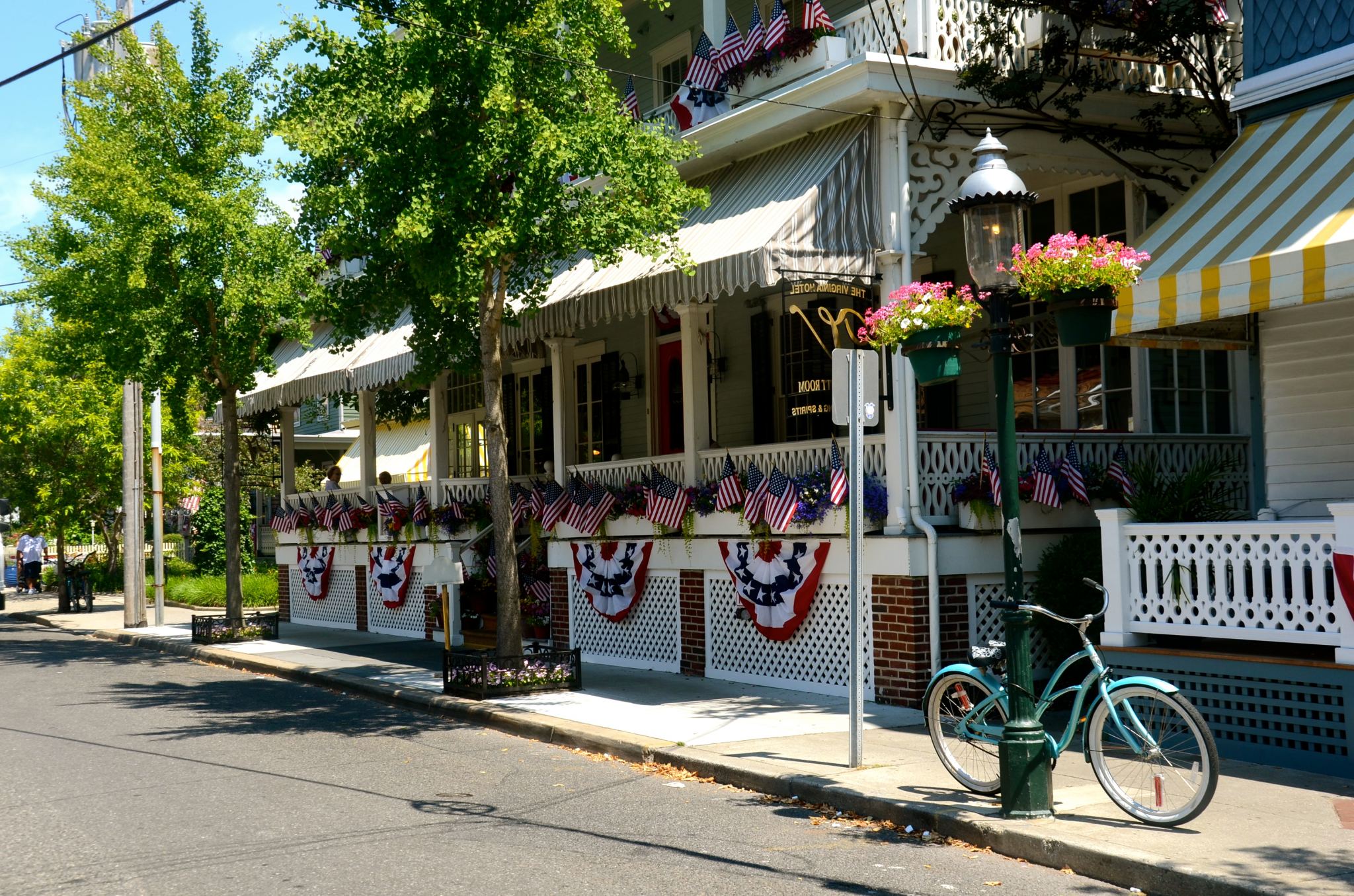 Inn outfitted with Independence Day decor.