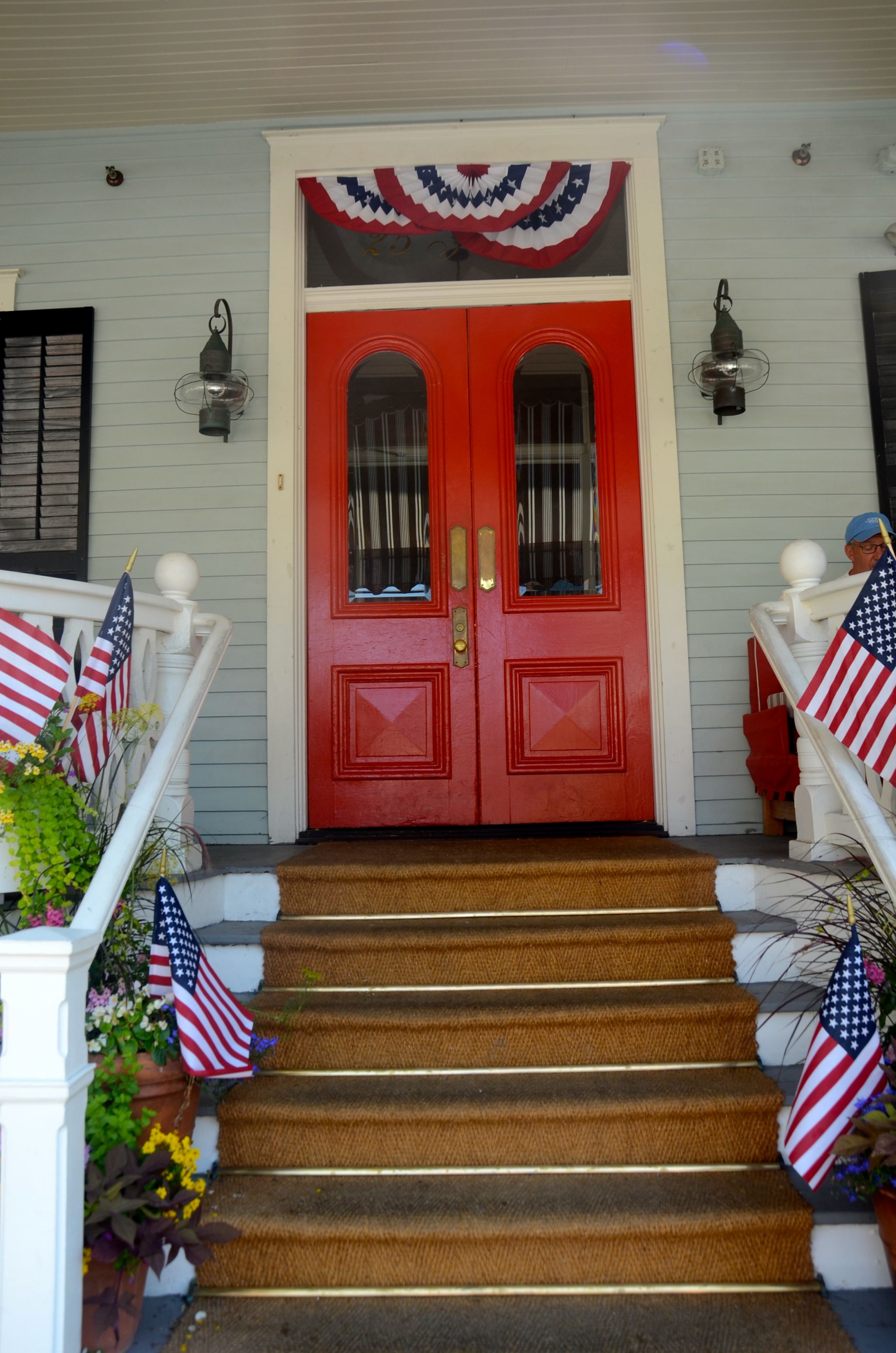 Cape-May-stoop-