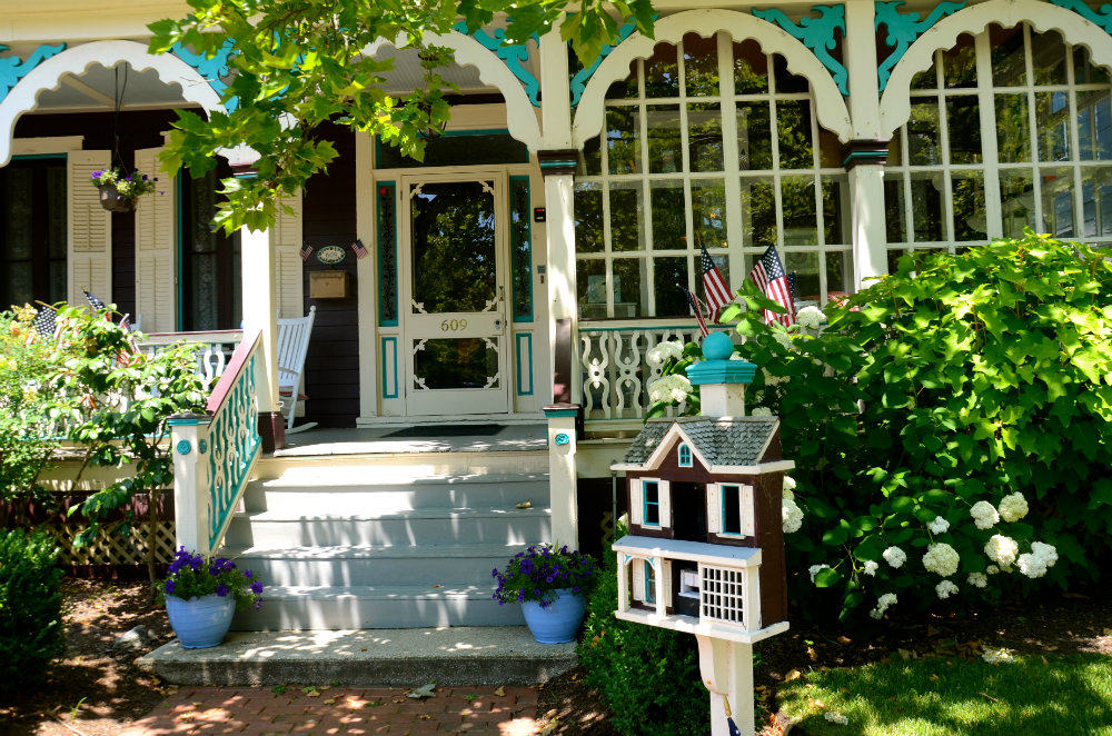 Exploring the Cape May victorian houses.