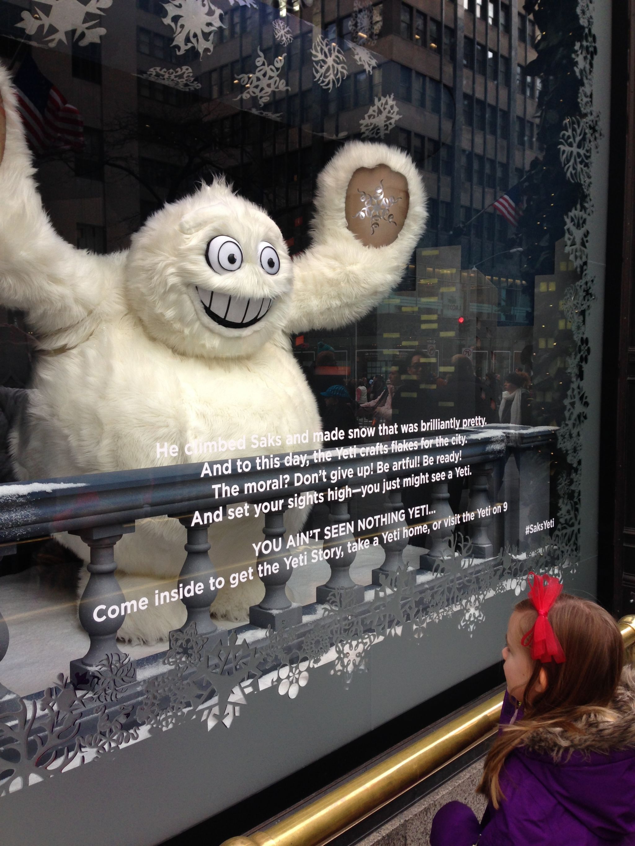 new-york-holiday-window-img_1420