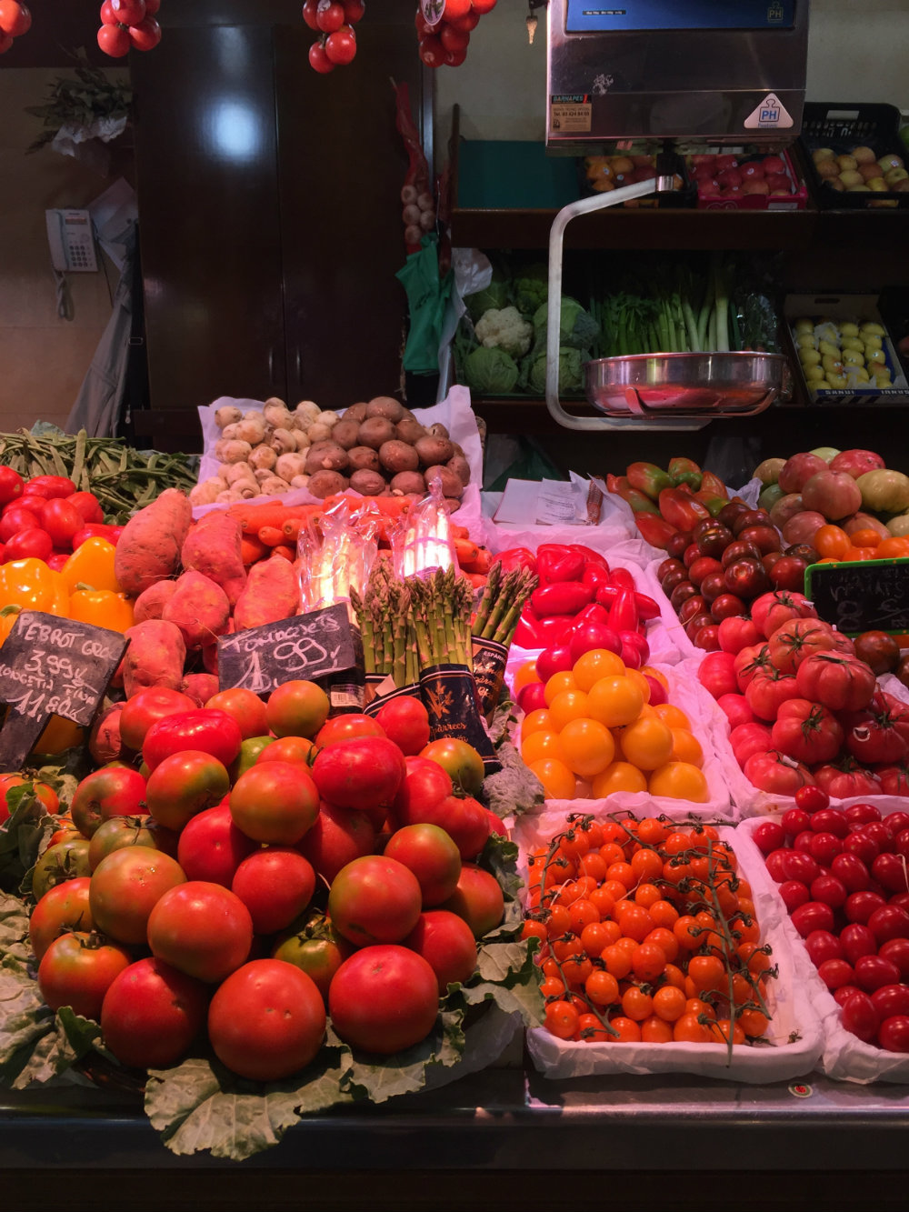 Shopping at the Santa Caterina market in El Born.