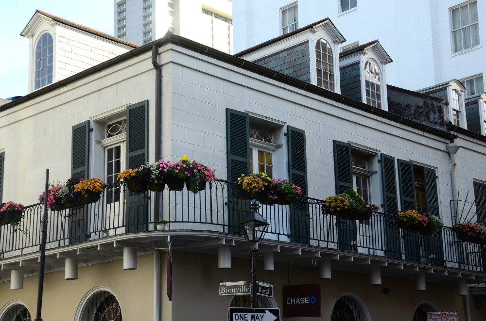 balcony-new-orleans-
