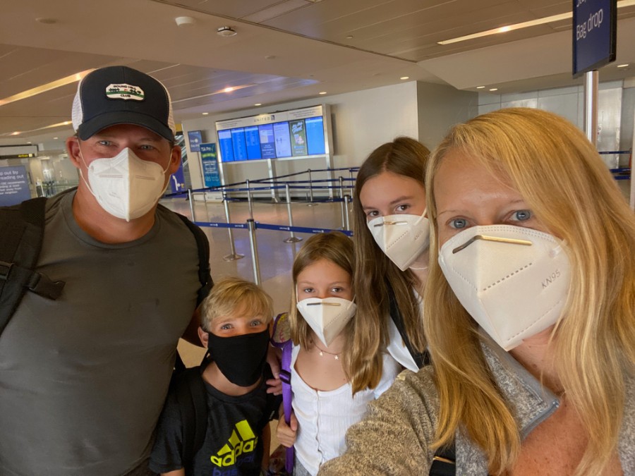 Flying-masks-airport