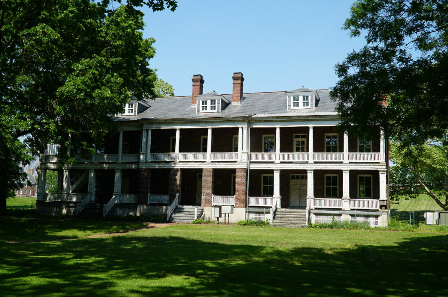 Governors-Island-NYC-housing