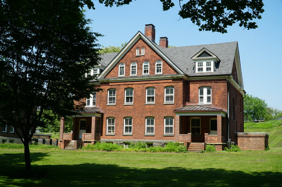 Exploring the historical buildings of Governors Island in New York
