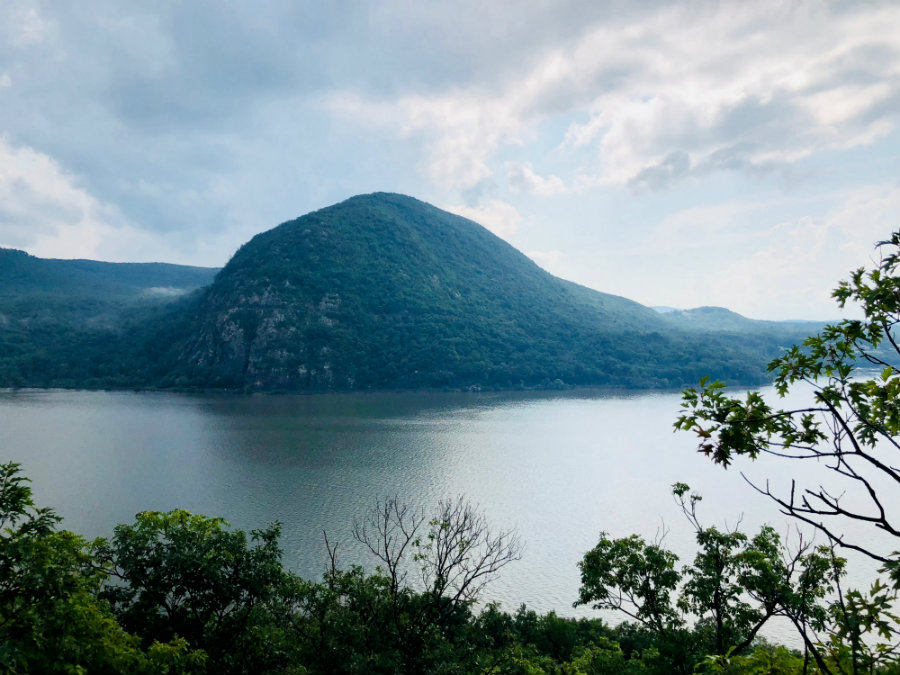 Hiking in Cold Spring, the Breakneck Ridge trail
