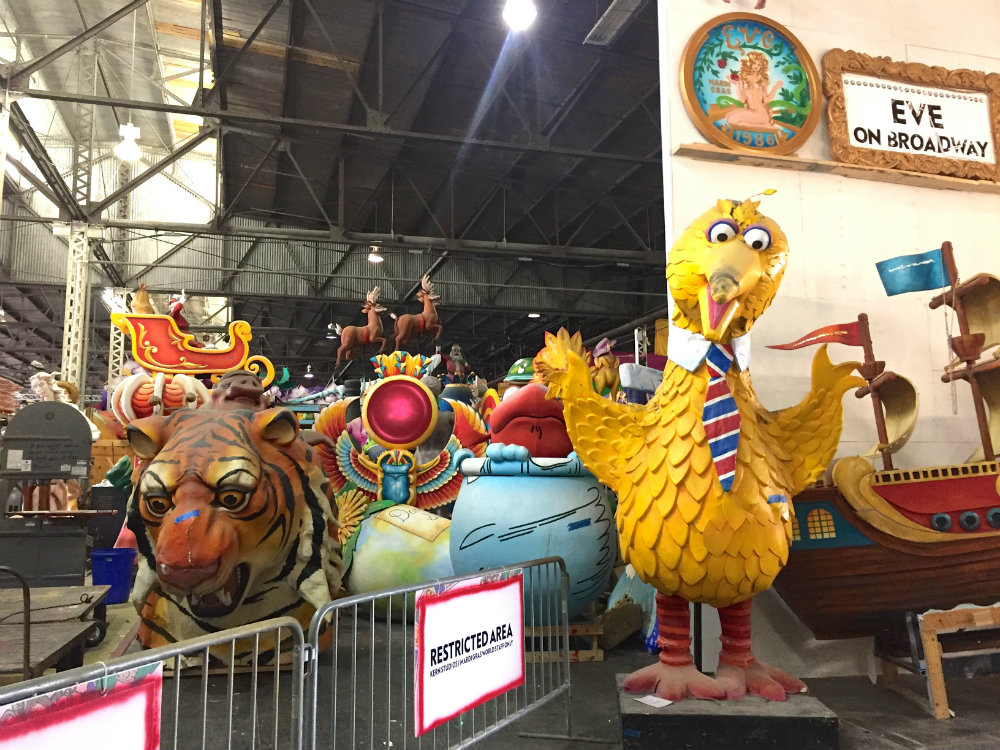 mardi-gras-world-big-bird-