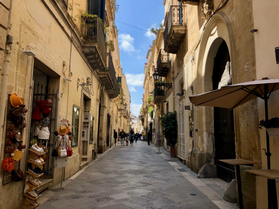 Exploring the city of Lecce in Puglia, Italy