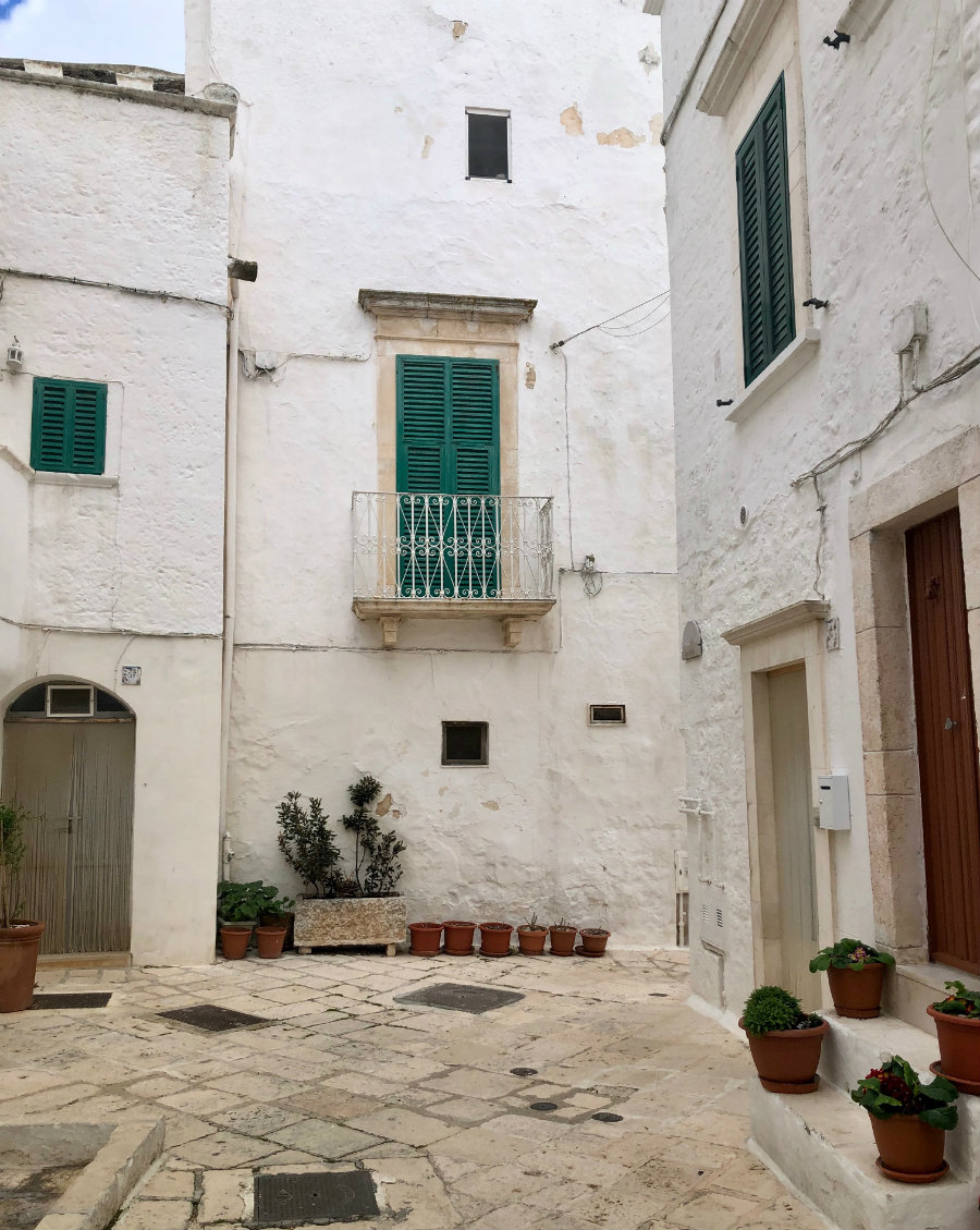 Exploring the town of Locorotondo in Puglia