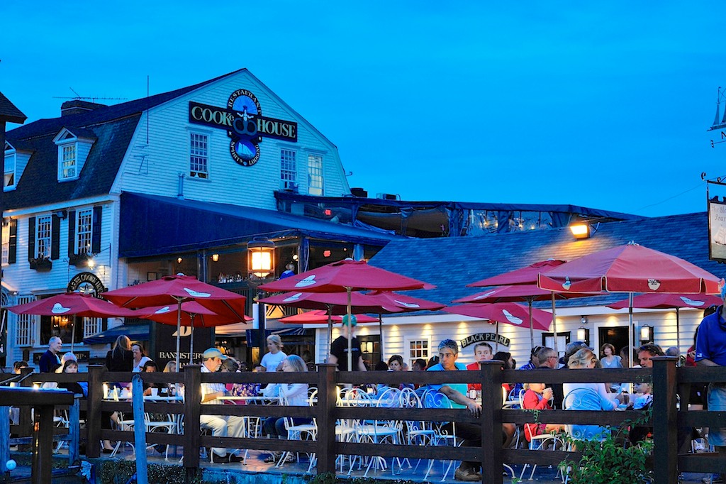 Newport-Dinning 262 (2)