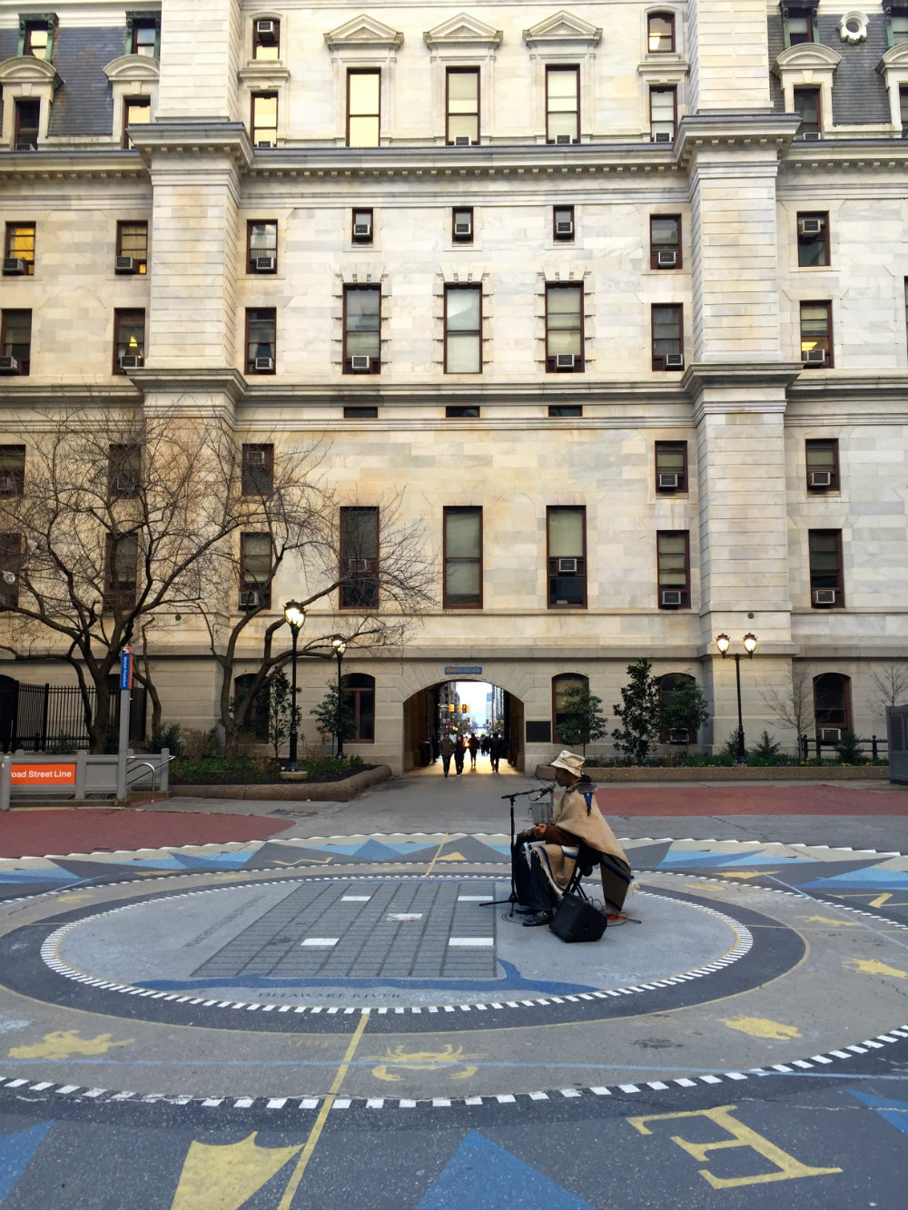 city-hall-musician-philly-