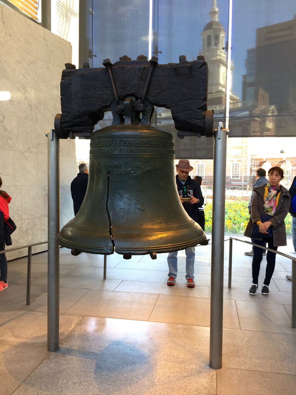 Things to do with kids in Philadelphia, viewing the Liberty Bell in Philadelphia.