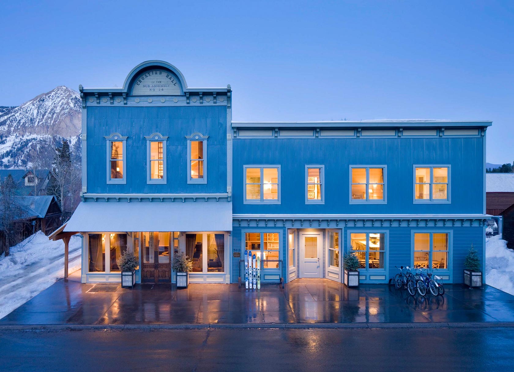 Escape to Year-Round Scarp Ridge Lodge in Crested Butte, CO