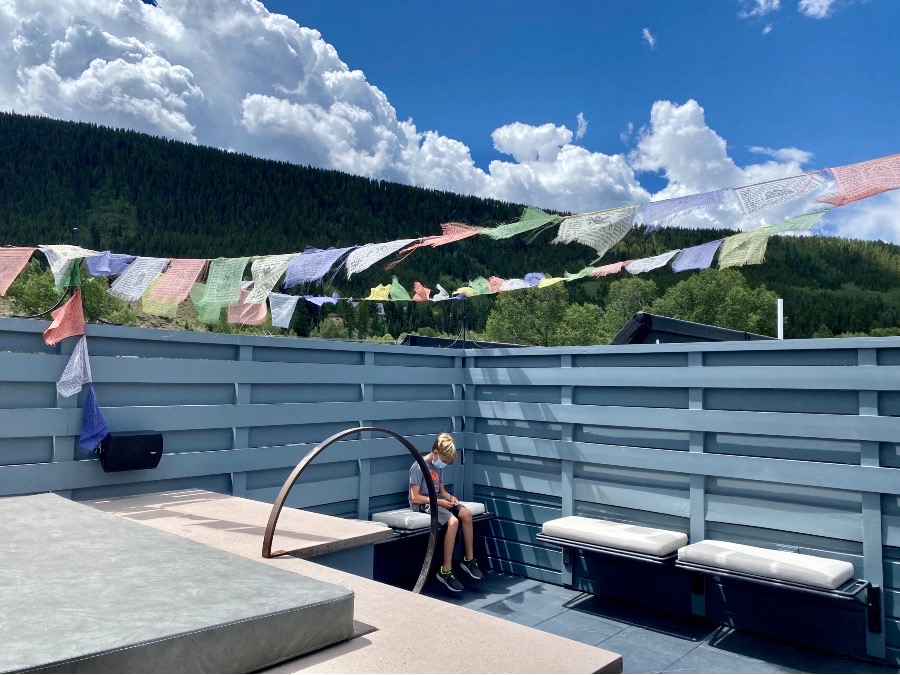Rooftop hot tub at Scarp Ridge Lodge