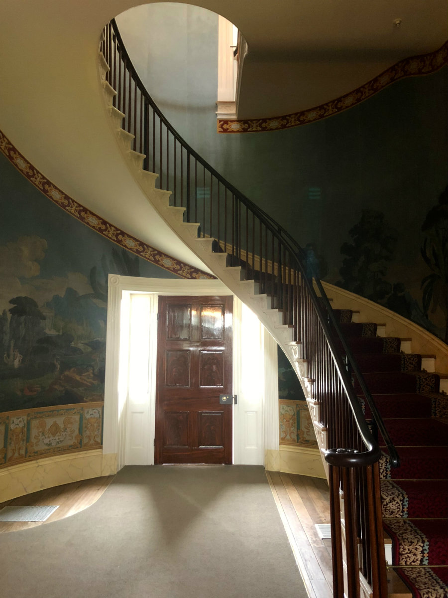 Andrew-Jackson-home-staircase
