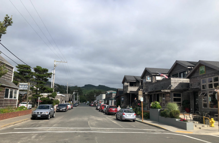 Walking around Cannon Beach village