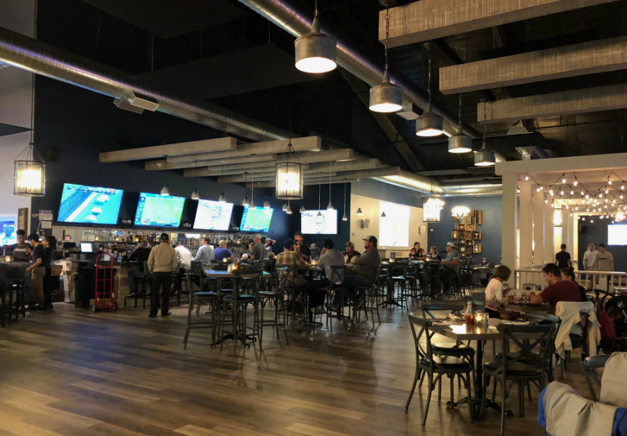 Clubhouse-East-Hampton-bar