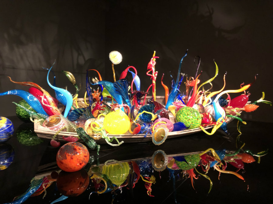 Chihuly-Museum-glass-sculpture-Seattle