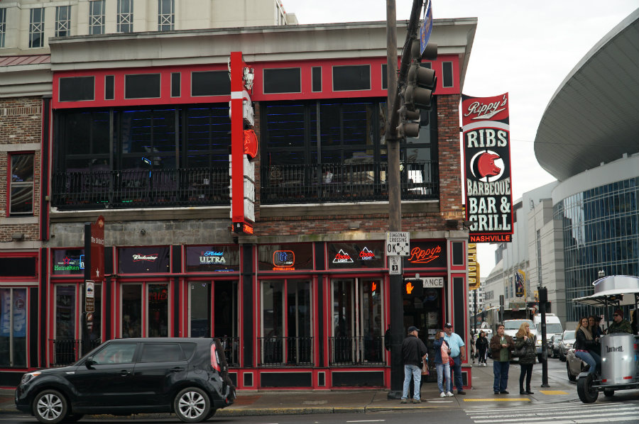 Things to do with kids in Nashville, live music