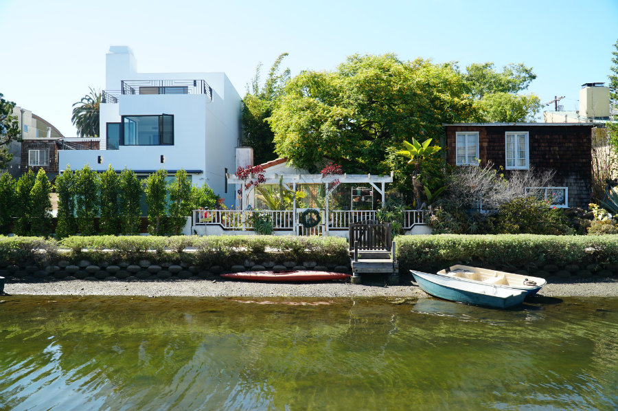 Checking out the houses and architecture along the Venice Canals in Venice Beach