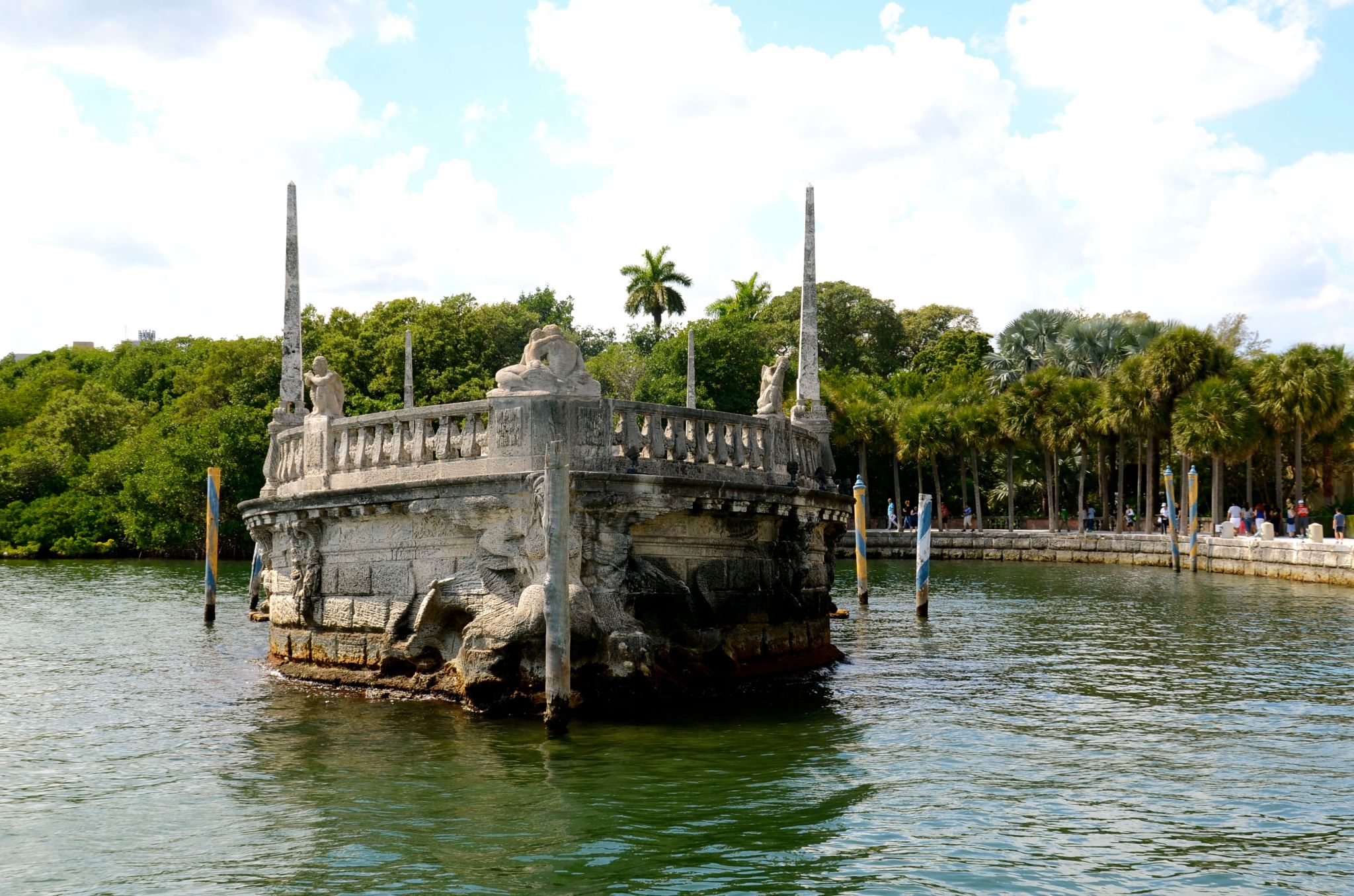 Vizcaya barge
