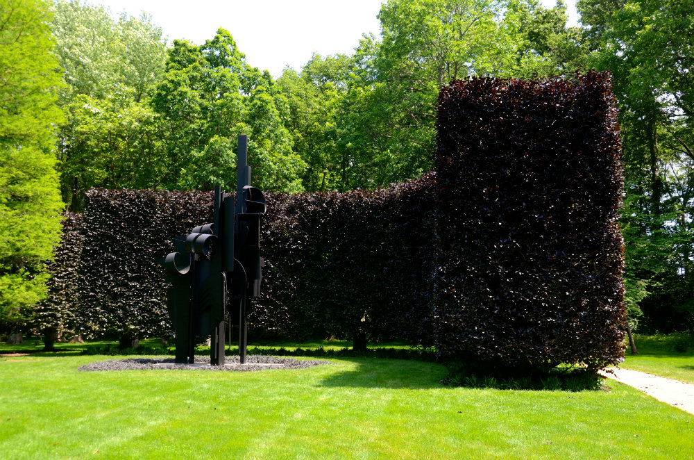 sculpture-bush-gardens-