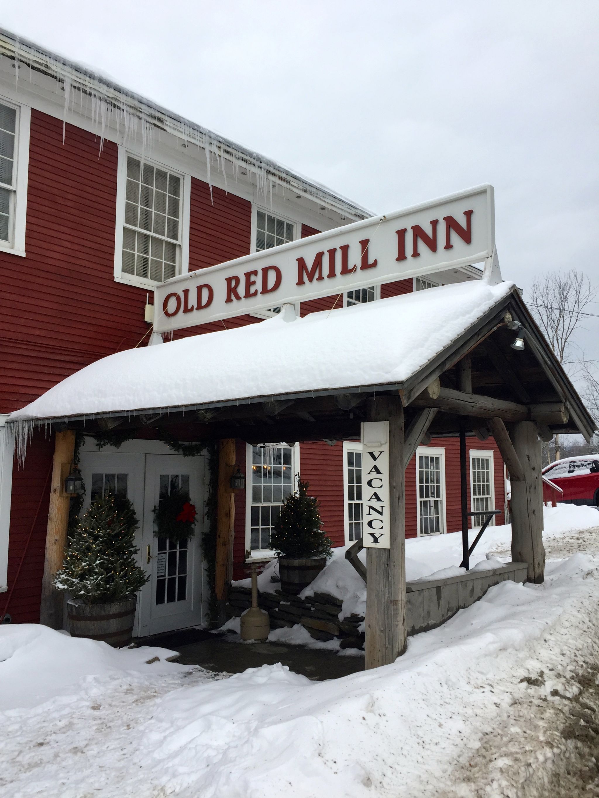 Quaint inn covered in snow in Wilmington Vermont